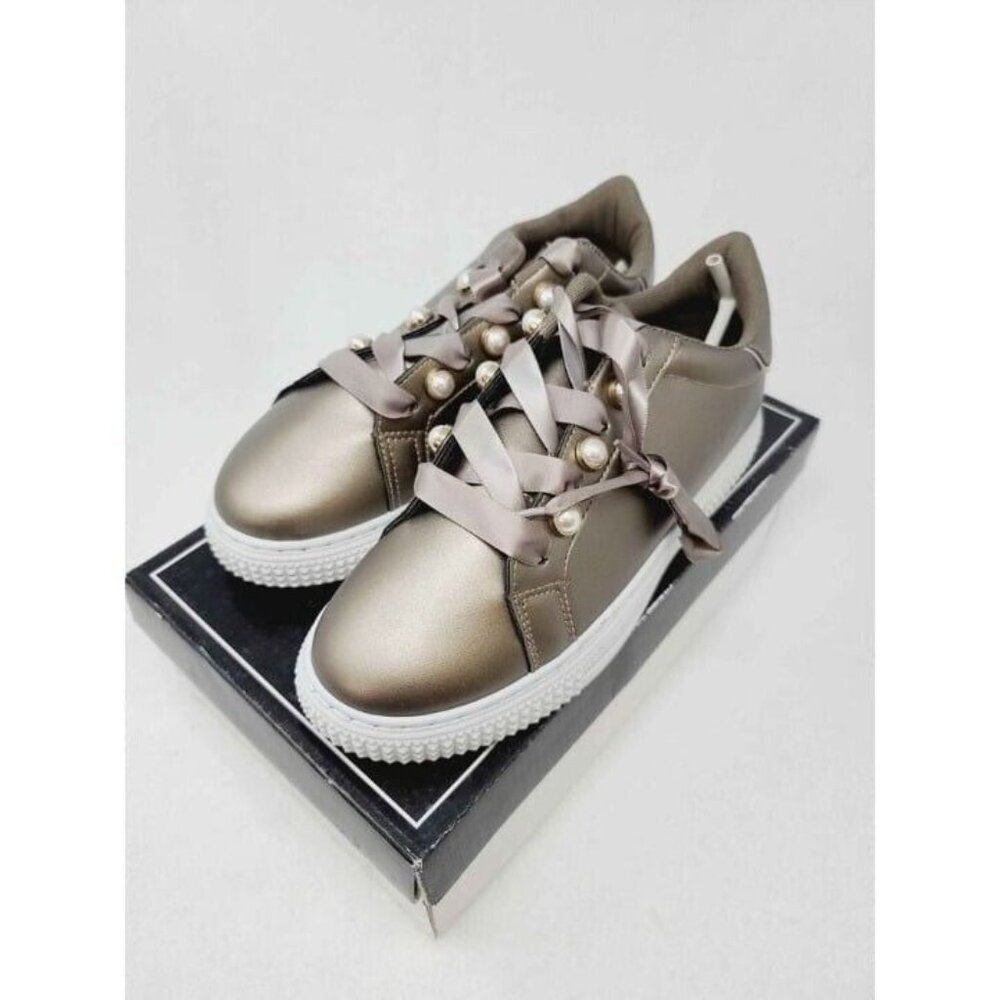 Qupid Womens Waver Low Top Lace Up Fashion Sneakers Size 6
